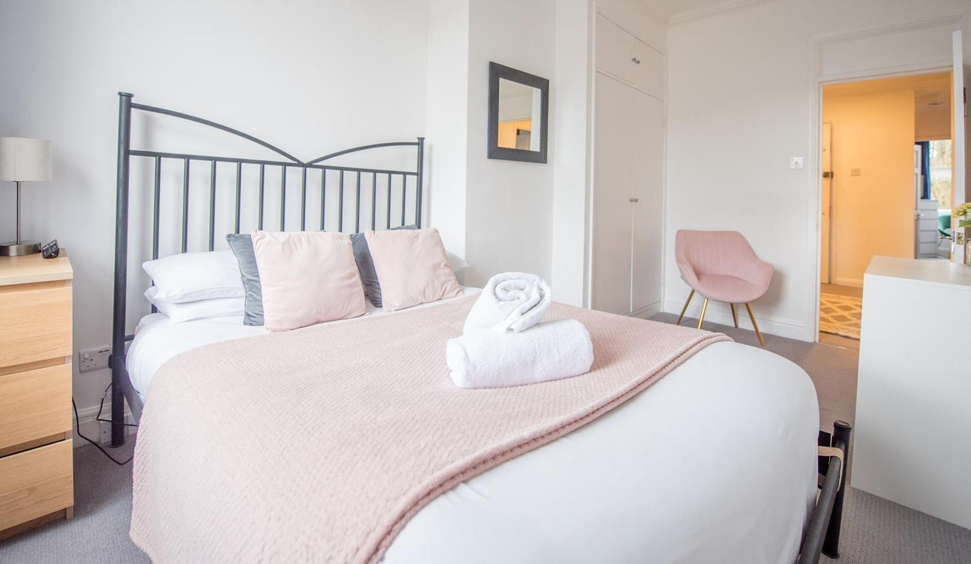Grosvenor Pad - Lovely 2-Bed Flat - Free On Street Parking Bath Luaran gambar